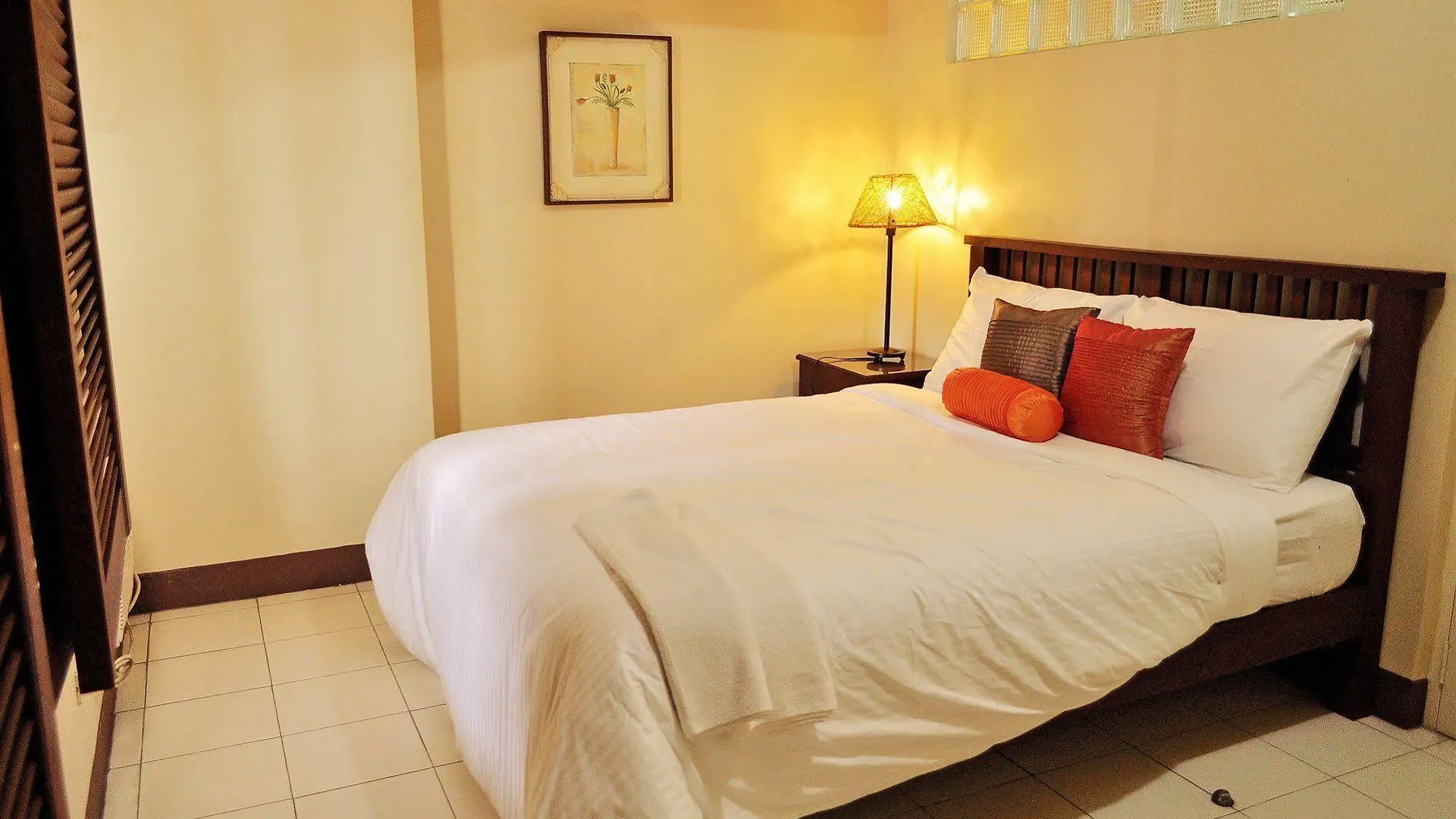 Oyo 103 Artina Suites Hotel Makati City
