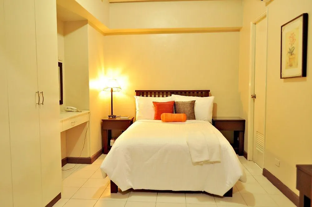 Oyo 103 Artina Suites Hotel Makati City