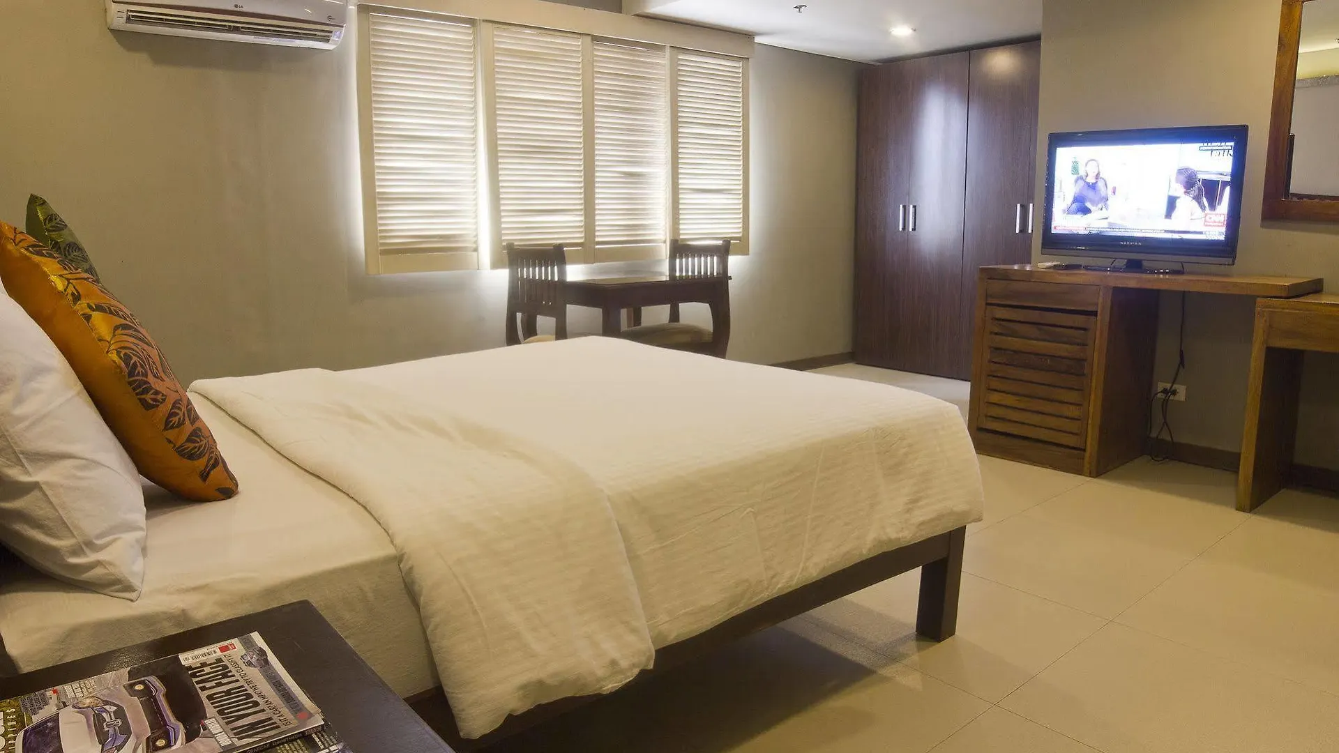 **  Oyo 103 Artina Suites Hotel Makati City Philippines
