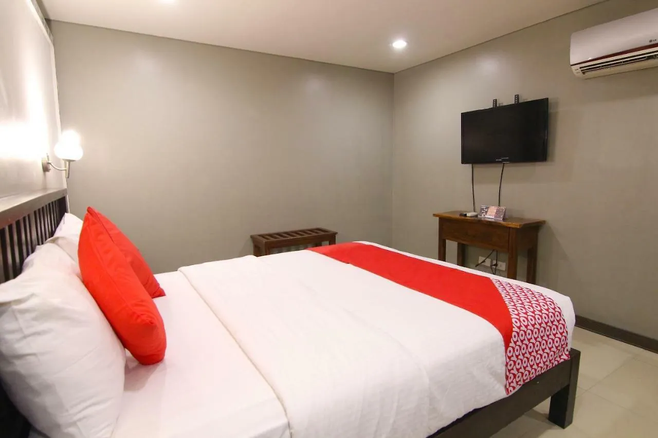 **  Oyo 103 Artina Suites Hotel Makati City Philippines